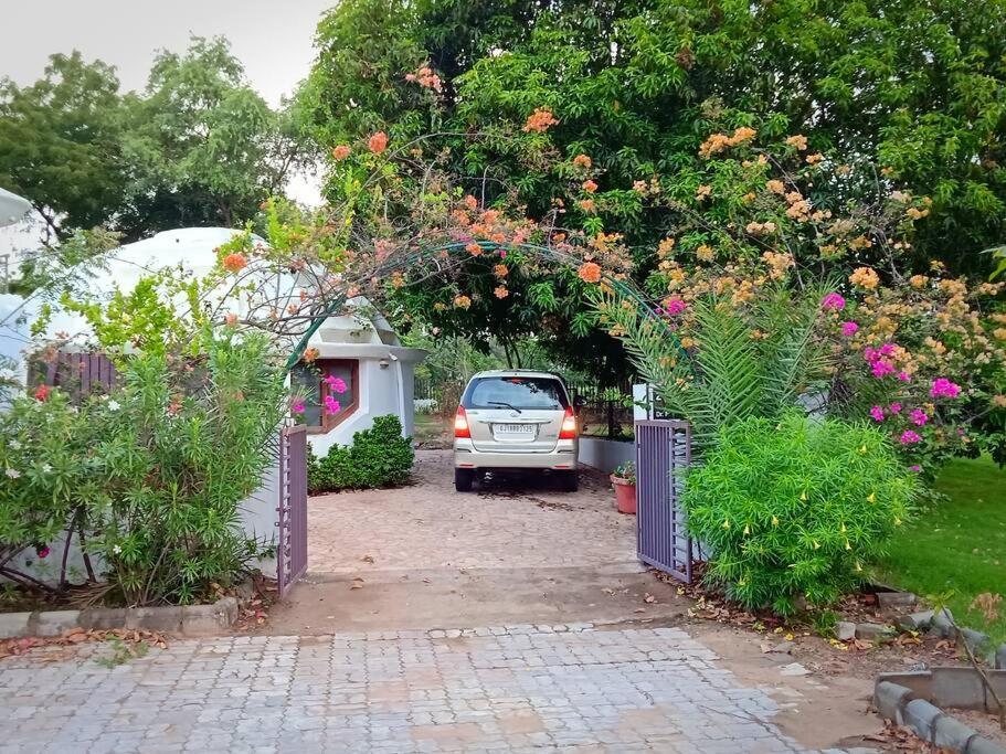 Mamta'S Home- Kensville Nānodra Dış mekan fotoğraf